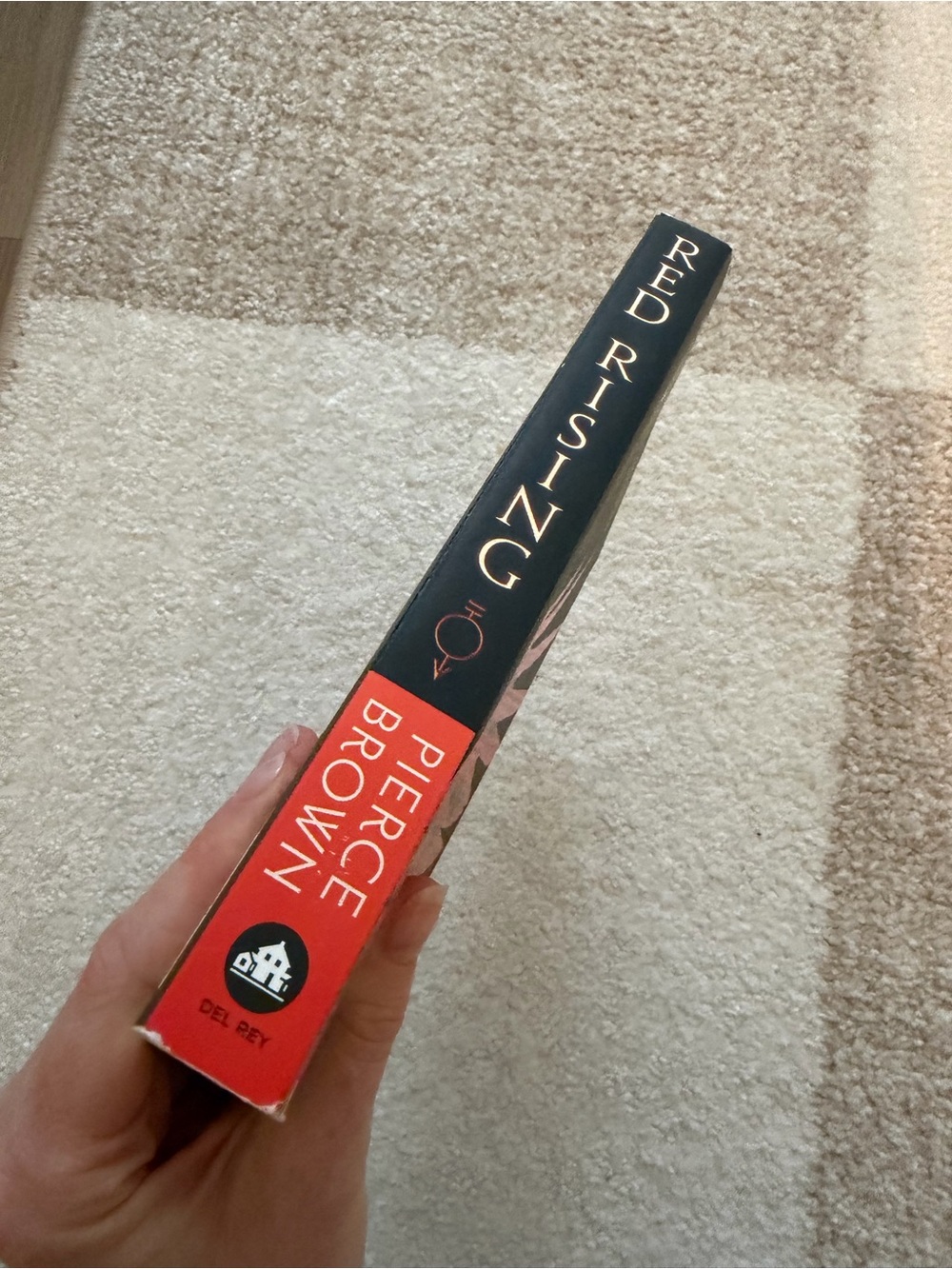 Red Rising by Pierce Brown - Picture 5 of 5